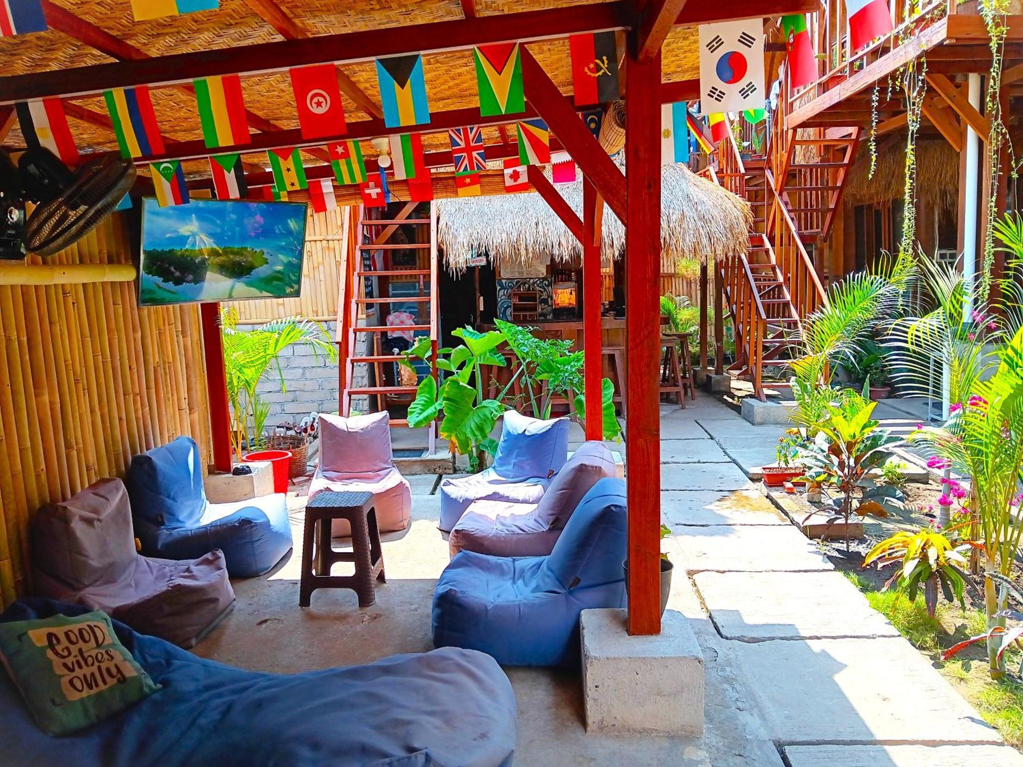 Good Vibes Bungalows Джили Трауанган Екстериор снимка